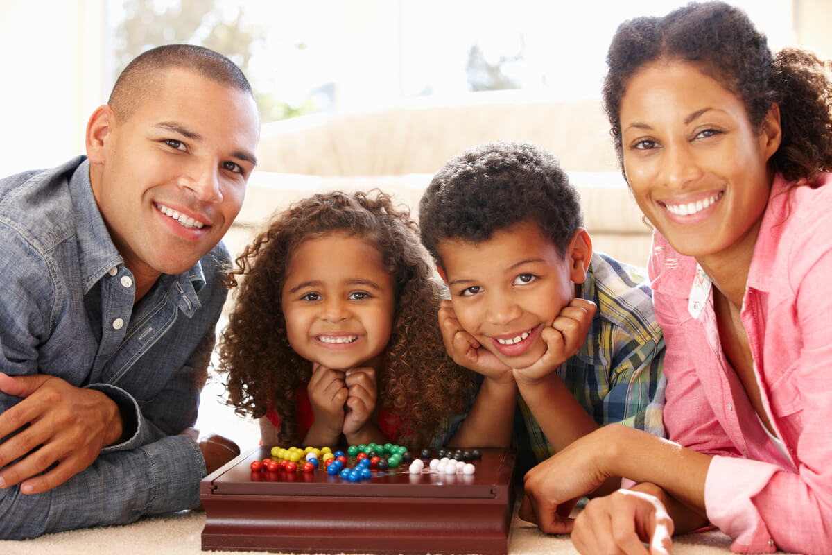 Les 20 Meilleurs Jeux de Société pour Jouer en Famille (classement