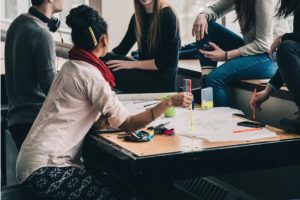 Bien Choisir Le Lieu De Votre Soirée Jeux De Société